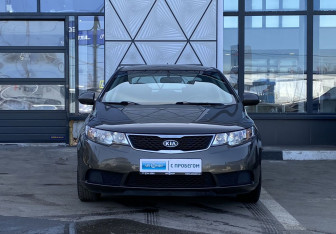 Подержанный автомобиль Kia Cerato Sedan 2011 года (2 фото)