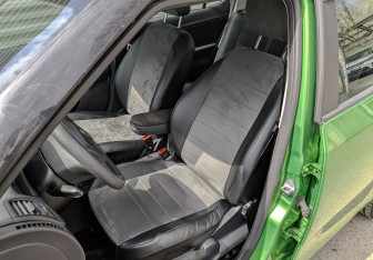 Подержанный автомобиль Skoda Fabia Hatchback 2012 года (19 фото)