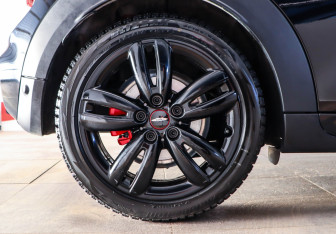 Подержанный автомобиль MINI Hatch 2021 года (27 фото)