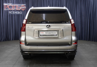 Подержанный автомобиль Lexus GX 2021 года (6 фото)