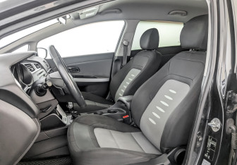 Подержанный автомобиль Kia Ceed Wagon 2014 года (20 фото)