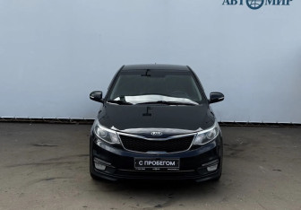 Подержанный автомобиль Kia Rio Sedan 2016 года (2 фото)