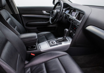 Подержанный автомобиль Audi A6 Sedan 2010 года (9 фото)