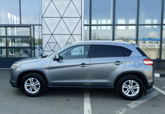 Подержанный автомобиль Peugeot 4008 2012 года (8 фото)