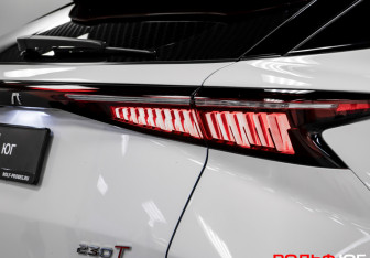 Подержанный автомобиль Omoda C5 2022 года (23 фото)