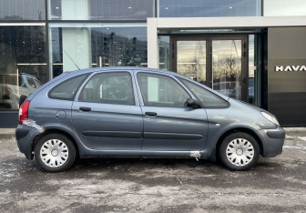 Подержанный автомобиль Citroen Xsara Picasso 2008 года (4 фото)