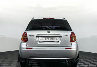 Подержанный автомобиль Suzuki SX4 Hatchback 2008 года (6 фото)