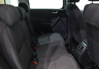 Подержанный автомобиль Skoda Yeti 2012 года (21 фото)