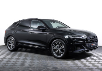 Подержанный автомобиль Audi Q8 2022 года (3 фото)