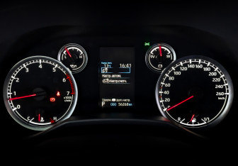 Подержанный автомобиль Toyota Land Cruiser Suv 2021 года (13 фото)