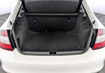 Подержанный автомобиль Skoda Rapid Liftback 2019 года (10 фото)