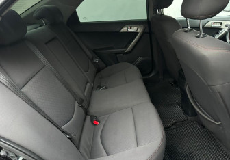 Подержанный автомобиль Kia Cerato Sedan 2009 года (14 фото)