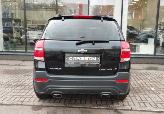 Подержанный автомобиль Chevrolet Captiva 2013 года (7 фото)