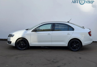 Подержанный автомобиль Skoda Rapid Liftback 2019 года (8 фото)