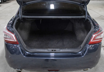 Подержанный автомобиль Nissan Teana 2014 года (10 фото)