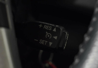 Подержанный автомобиль Toyota Highlander 2012 года (15 фото)