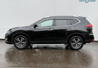 Подержанный автомобиль Nissan X-Trail 2019 года (8 фото)