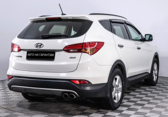 Подержанный автомобиль Hyundai Santa Fe 2012 года (5 фото)
