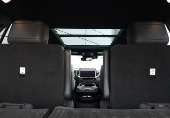 Подержанный автомобиль Toyota Sequoia 2022 года (17 фото)