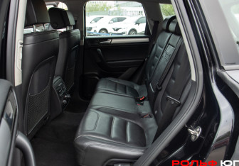 Подержанный автомобиль Volkswagen Touareg 2010 года (8 фото)