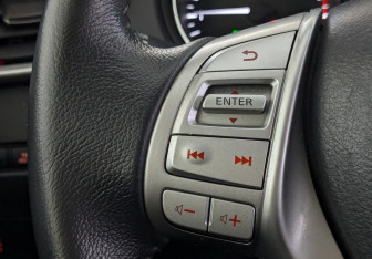 Подержанный автомобиль Nissan X-Trail 2017 года (29 фото)