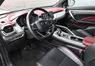Подержанный автомобиль Geely Coolray 2021 года (15 фото)