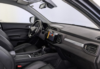 Подержанный автомобиль Chery Tiggo 4 2022 года (13 фото)