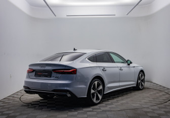 Подержанный автомобиль Audi A5 Liftback 2021 года (5 фото)