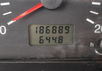 Подержанный автомобиль Chevrolet Niva 2010 года (15 фото)