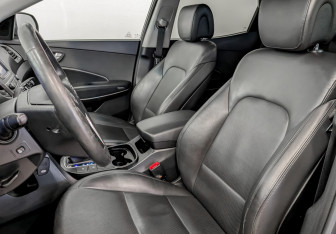 Подержанный автомобиль Hyundai Santa Fe 2016 года (20 фото)