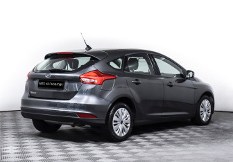Подержанный автомобиль Ford Focus Hatchback 2019 года (5 фото)