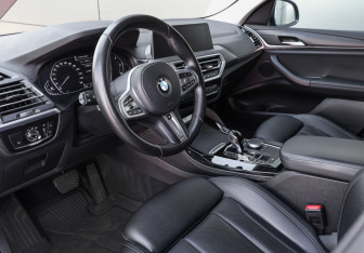 Подержанный автомобиль BMW X4 2022 года (16 фото)