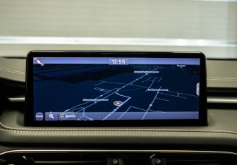 Подержанный автомобиль Genesis G70 2021 года (19 фото)