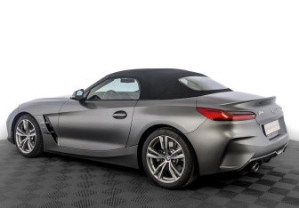 Подержанный автомобиль BMW Z4 Roadster 2020 года (7 фото)