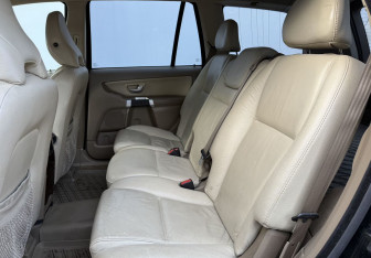 Подержанный автомобиль Volvo XC90 2010 года (11 фото)