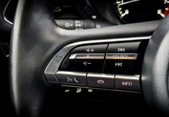 Подержанный автомобиль Mazda 3 Hatchback 2019 года (29 фото)