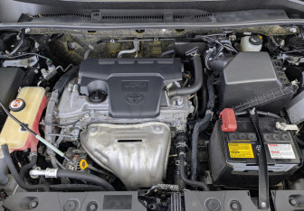 Подержанный автомобиль Toyota RAV4 2018 года (9 фото)