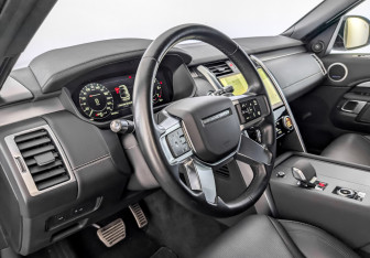 Подержанный автомобиль Land Rover Discovery 2021 года (16 фото)