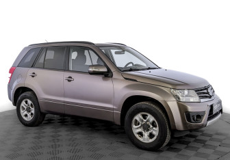 Подержанный автомобиль Suzuki Grand Vitara 2014 года (3 фото)