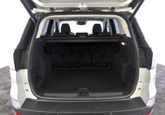 Подержанный автомобиль Ford Kuga 2018 года (10 фото)