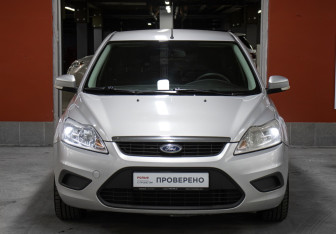 Подержанный автомобиль Ford Focus Sedan 2010 года (2 фото)