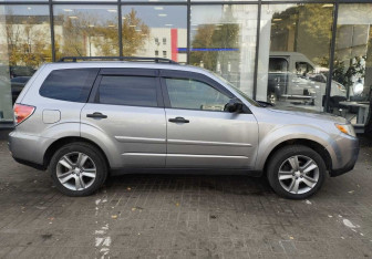 Подержанный автомобиль Subaru Forester Suv 2009 года (4 фото)
