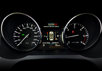 Подержанный автомобиль Land Rover Range Rover Evoque 2012 года (13 фото)