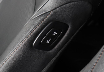 Подержанный автомобиль Toyota Camry Sedan 2023 года (16 фото)