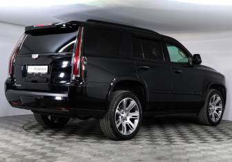Подержанный автомобиль Cadillac Escalade Suv 2016 года (4 фото)