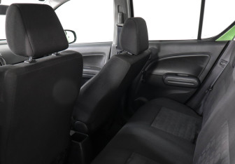 Подержанный автомобиль Suzuki Splash 2010 года (12 фото)