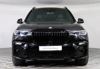 Подержанный автомобиль BMW X7 2020 года (3 фото)