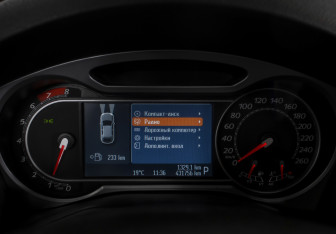 Подержанный автомобиль Ford Mondeo Sedan 2008 года (11 фото)