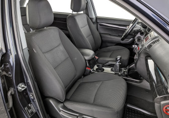 Подержанный автомобиль Kia Sorento 2018 года (24 фото)