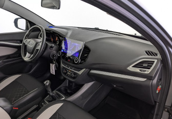 Подержанный автомобиль LADA (ВАЗ) Vesta Sedan 2020 года (13 фото)